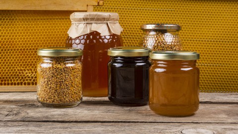 Il miele, il dolcificante pronto in natura